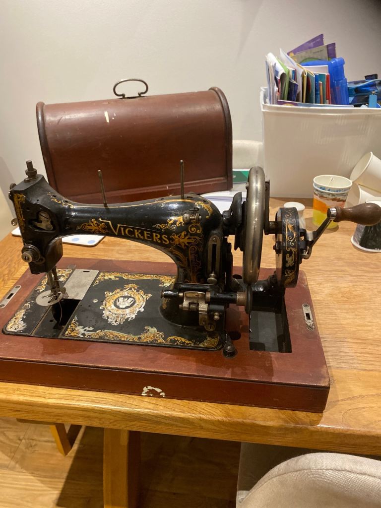 Vintage Sewing machine 