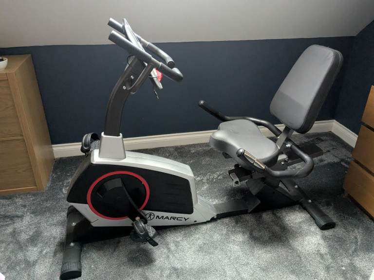 Recumbent exercise bike