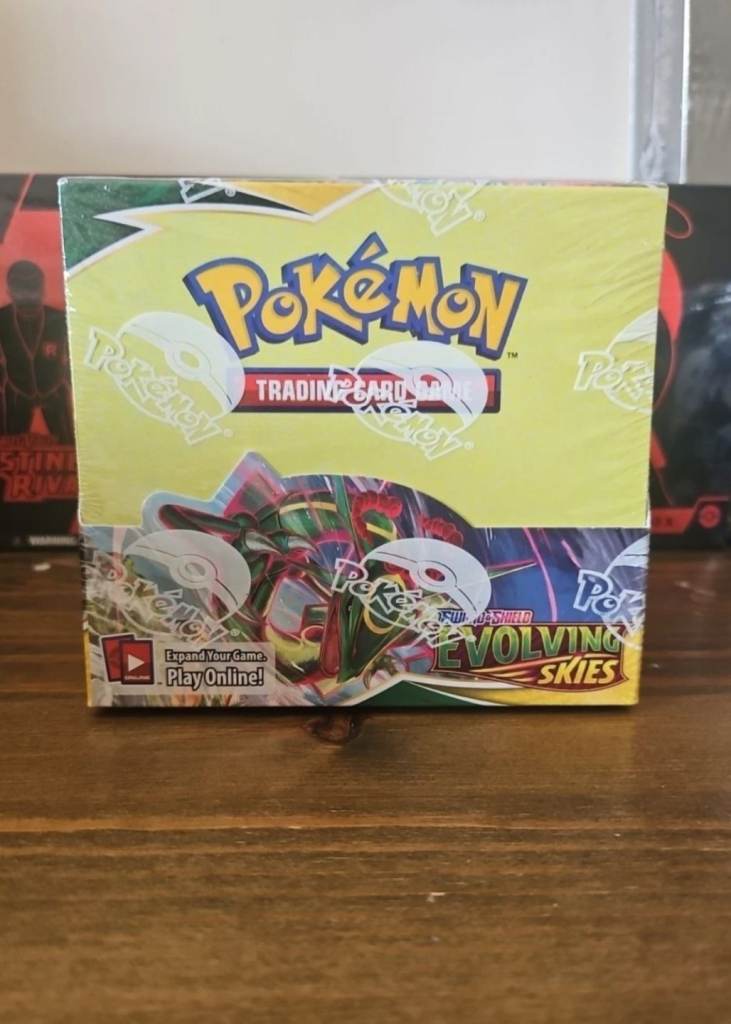 Pokémon evolving skies 36 pack booster box sealed 