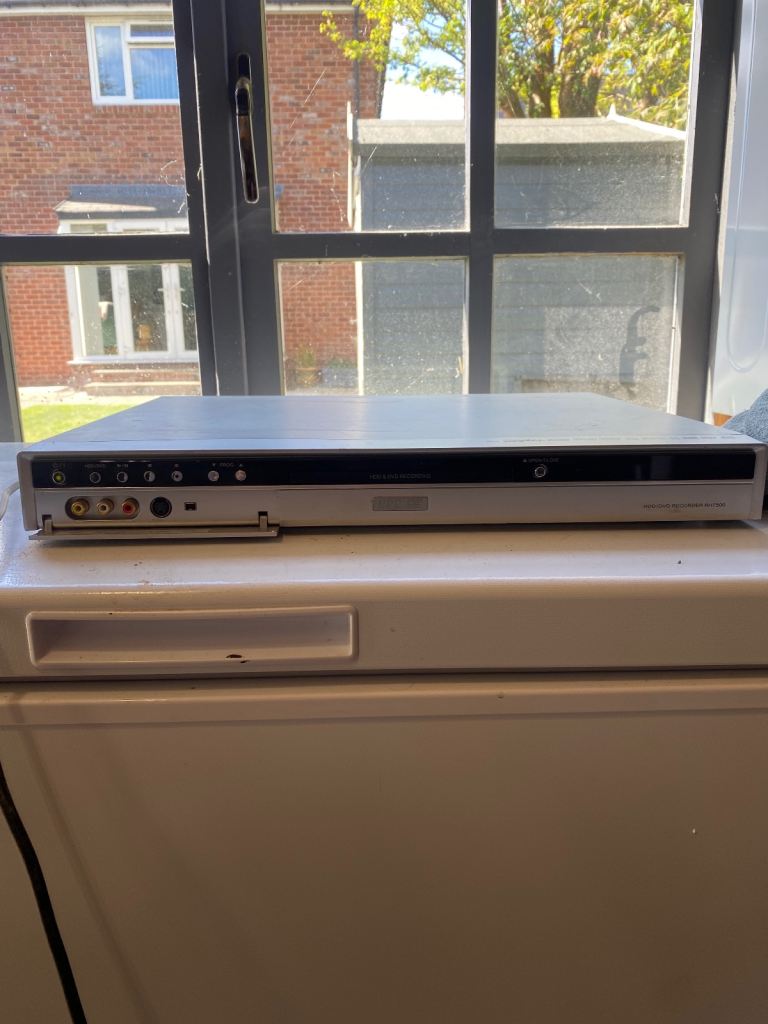 Hdd/dvd recorder in good condition in working order 