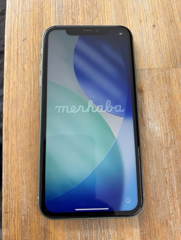 iPhone 11 unlocked 64GB Green Excellent condition 