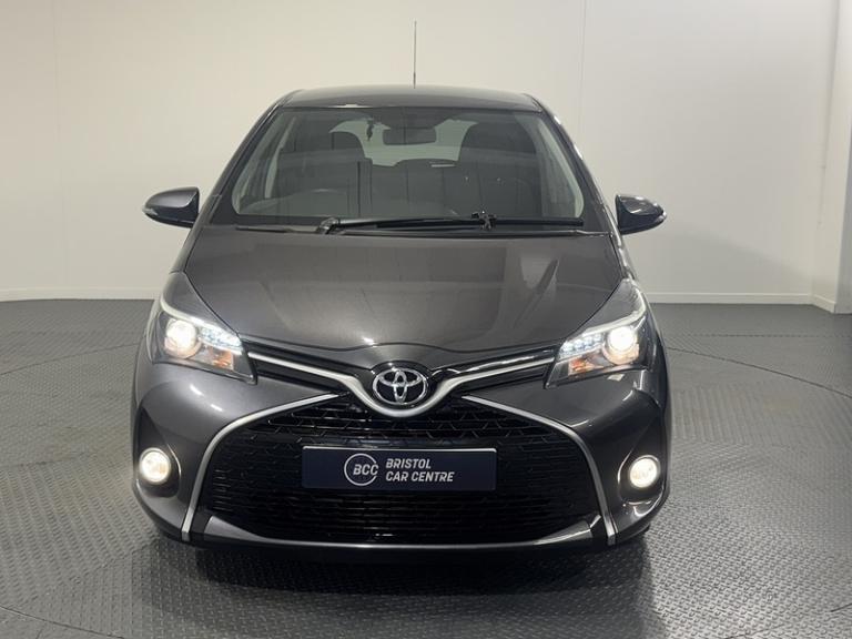 2016 Toyota Yaris Dual VVT-i Design Hatchback Petrol Manual