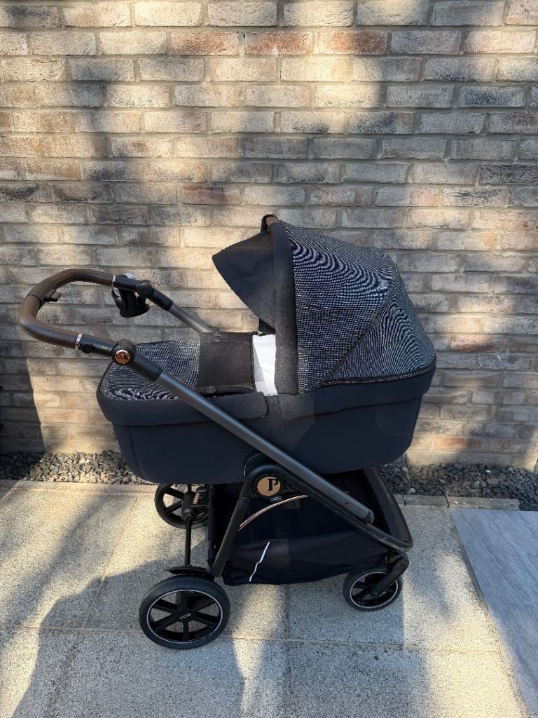 Pram/buggy with carrycot: Peg Perego Veloce