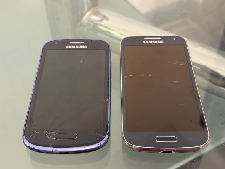 Samsung galaxy s4 mini x 2 