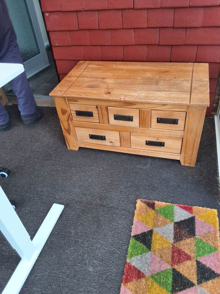 Pine coffee table with 5 drawers good doup
