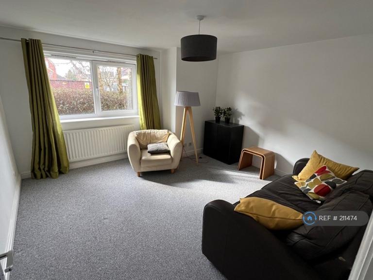 2 bedroom flat in The Deansgate, Manchester, M14 (2 bed) (#211474)