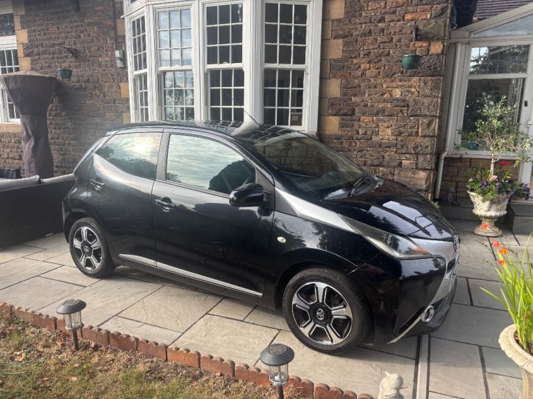 Toyota, AYGO, Hatchback, 2014, Manual, 998 (cc), 5 doors