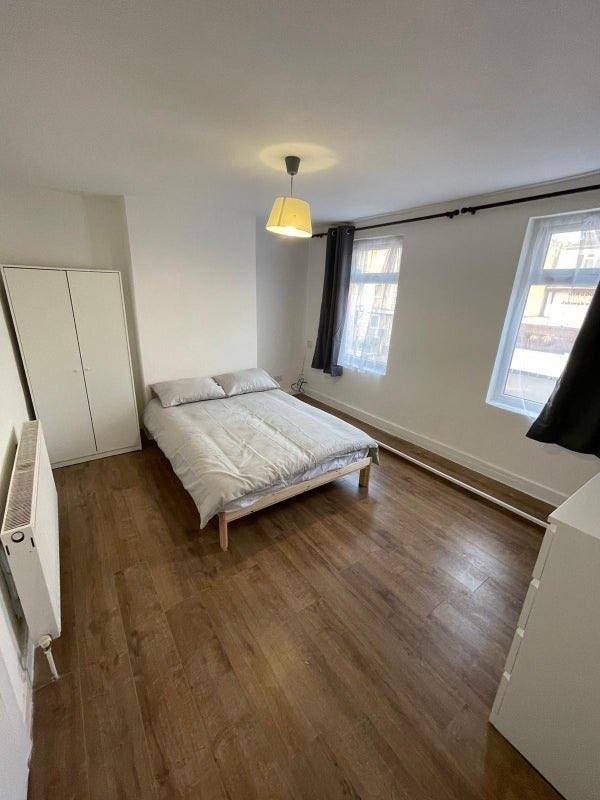 🍁Spacious  Double Room Available – Walthamstow, E17✨