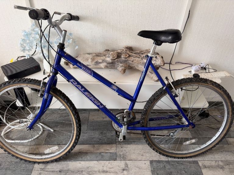 Ladies Raleigh bike fully working 