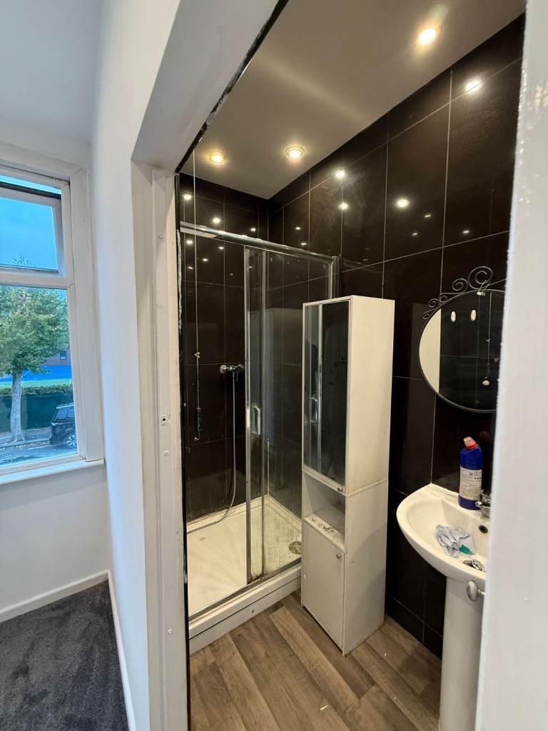 4-Bedroom House to Rent – IG1 