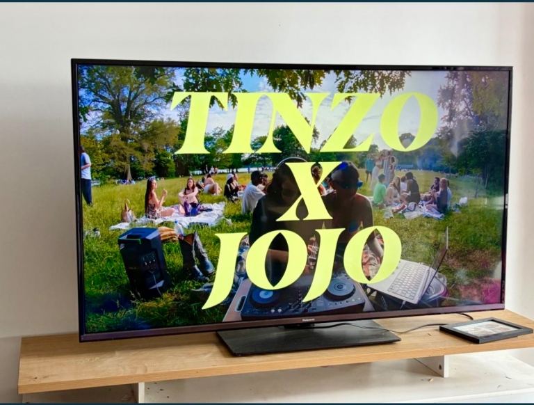 Panasonic 55 inch big screen smart 4k hdr led tv bargain only £130 no offers free local delivery 