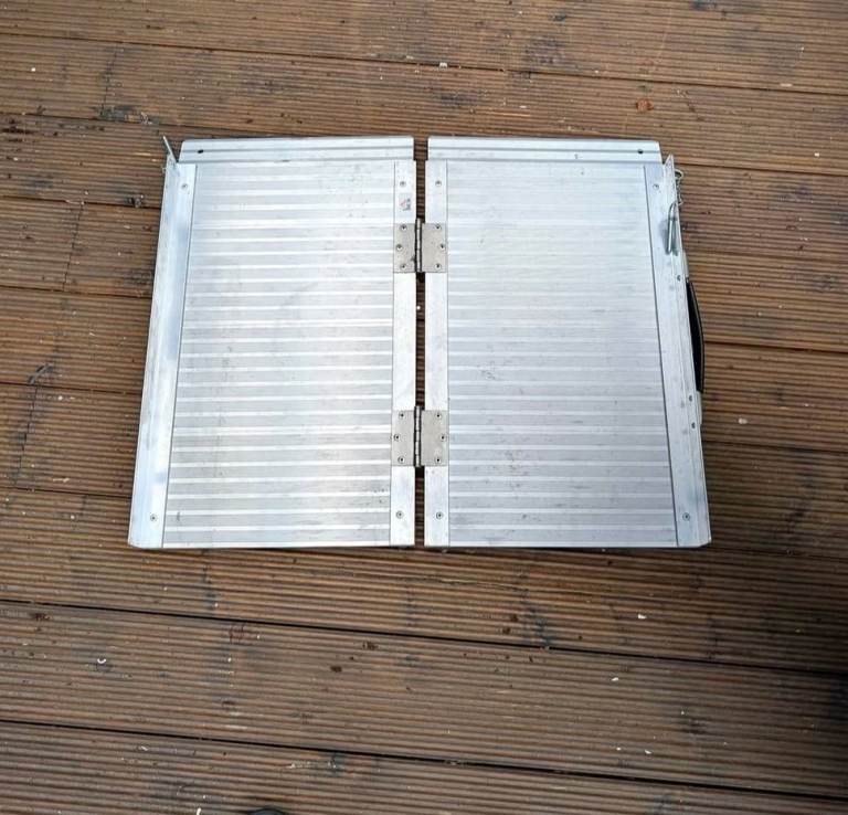 Aluminium Folding Mobility Ramp – Good Condition
