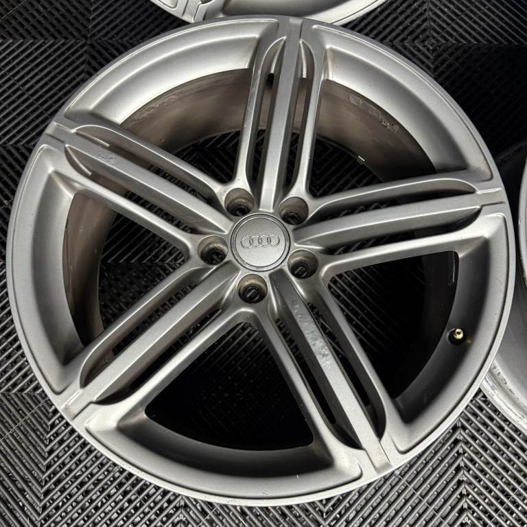 20" GENUINE AUDI Q5 5 TRIPLE SPOKE SEGMENT PEELER GREY S LINE ALLOY WHEELS