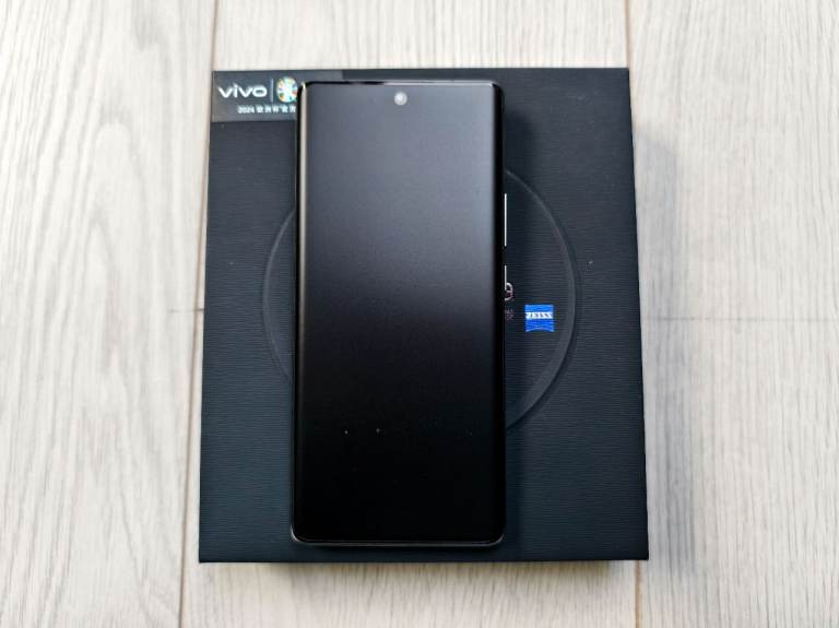 **MINT** Vivo X100 Ultra 512gb CN + SmallRig Photography kit Bundle