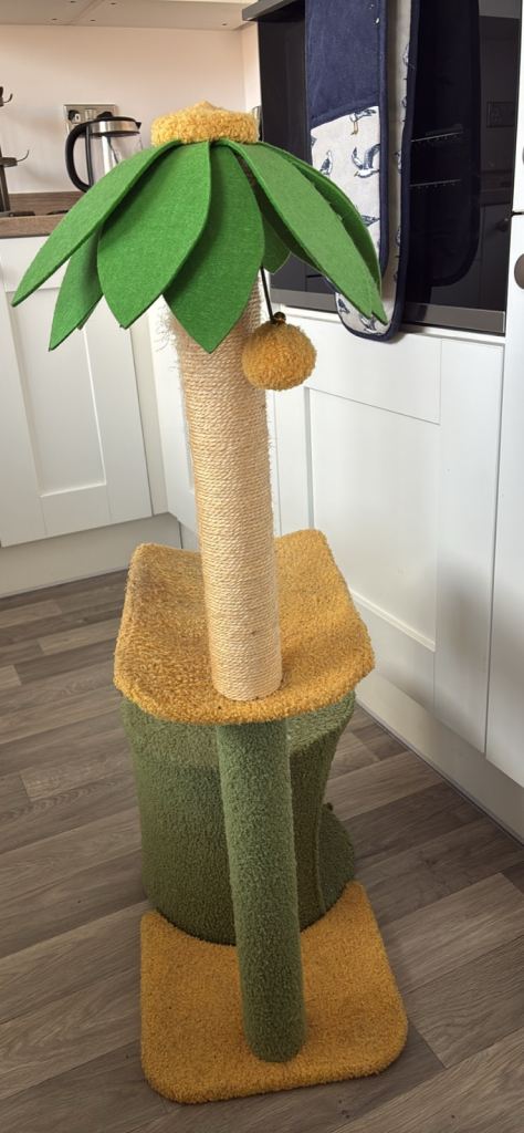 Cat tree