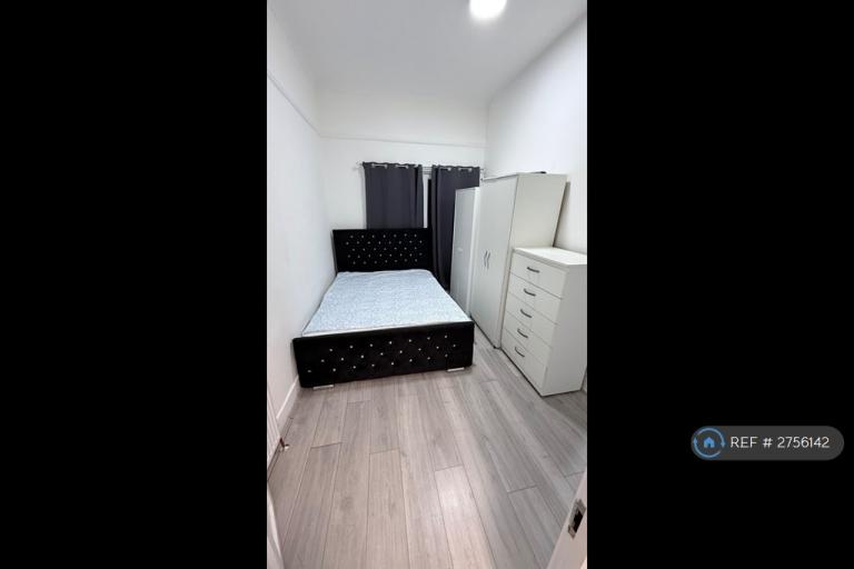 1 bedroom flat in Parchmore Road, Thornton Heath, CR7 (1 bed) (#2756142)