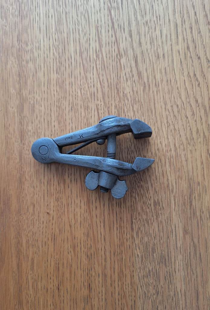  Vintage 1942  Hand Vice
