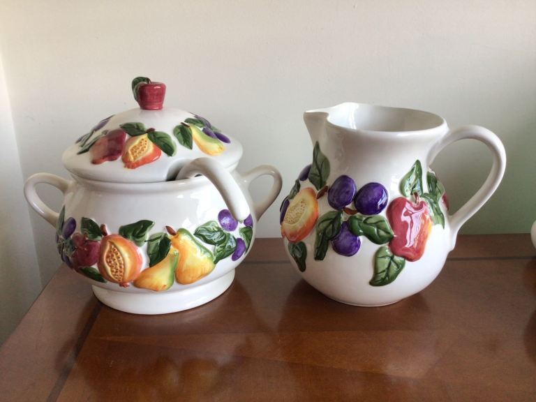 Royal Norfolk Fruit Design, soup/punch bowl and jug