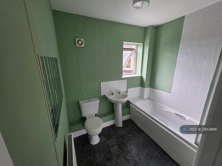 2 bedroom flat in Priory Road, Jarrow, NE32 (2 bed) (#2953886)
