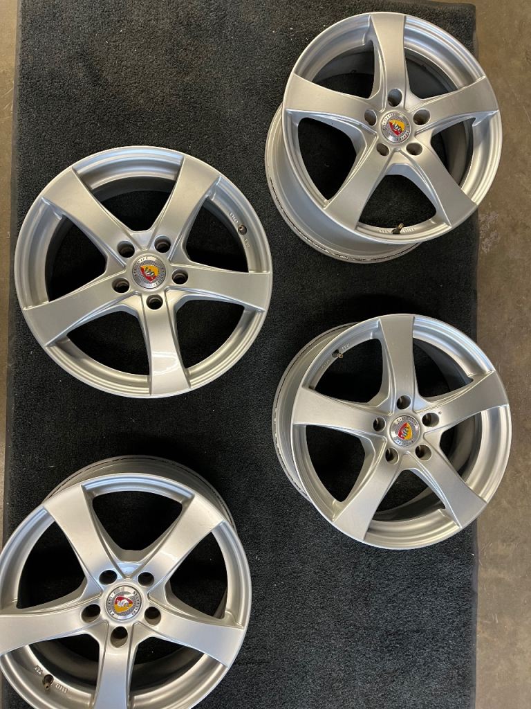 Toyota / mx5 7x17 . 5x114.3 great condition 