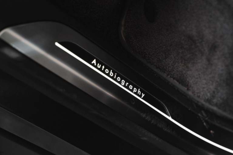 LAND ROVER RANGE ROVER 3.0 P550e 38.2kWh Autobiography 2024