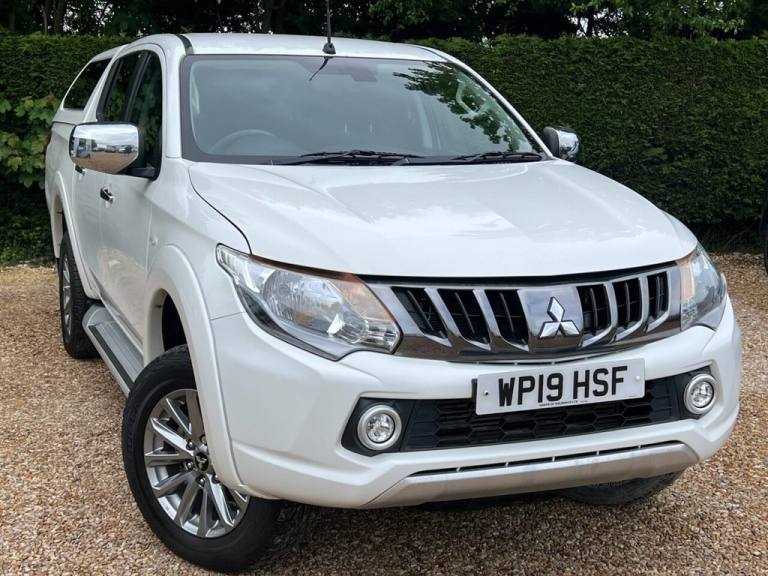 2019 Mitsubishi L200 2.4 DI-D DC Titan Pickup Double Cab 4dr Diesel Manual 4WD Euro 6 (178 ps) PI...