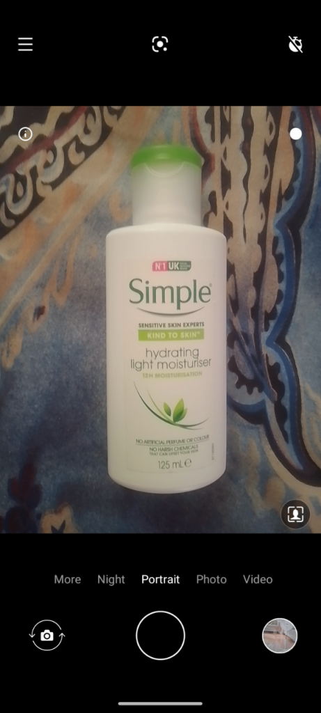 Simple hydrating light moisturiser 