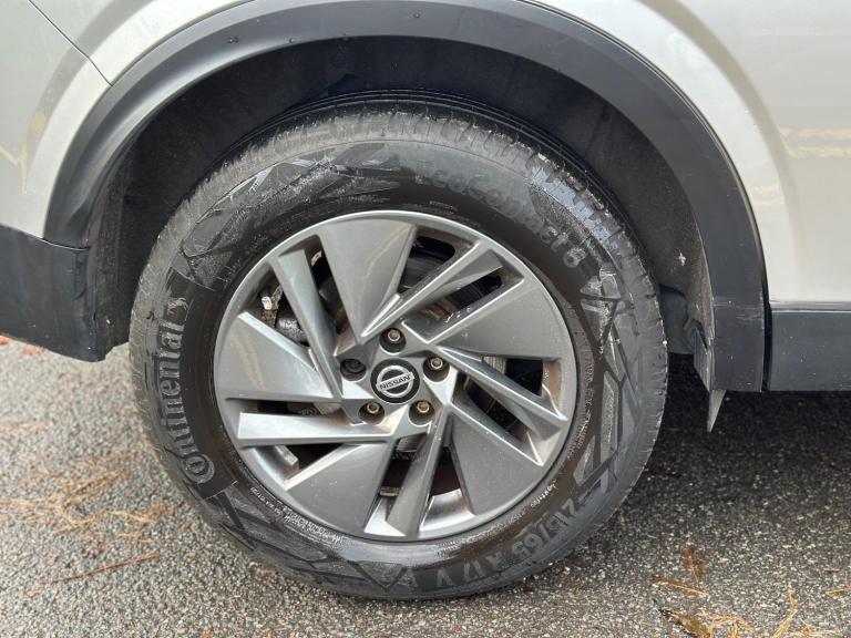 2022 Nissan Qashqai 1.3 DIG-T MHEV Acenta Premium XTRON Euro 6 (s/s) 5dr HATCHBACK Petrol/Electri...