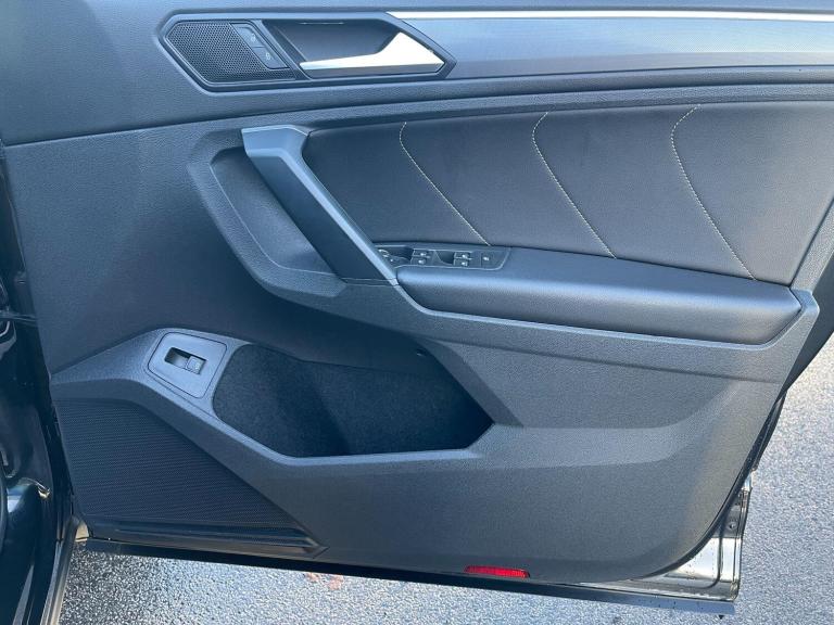 2020 Volkswagen Tiguan 1.5 TSI EVO R-Line Tech DSG Euro 6 (s/s) 5dr ESTATE Petrol Automatic
