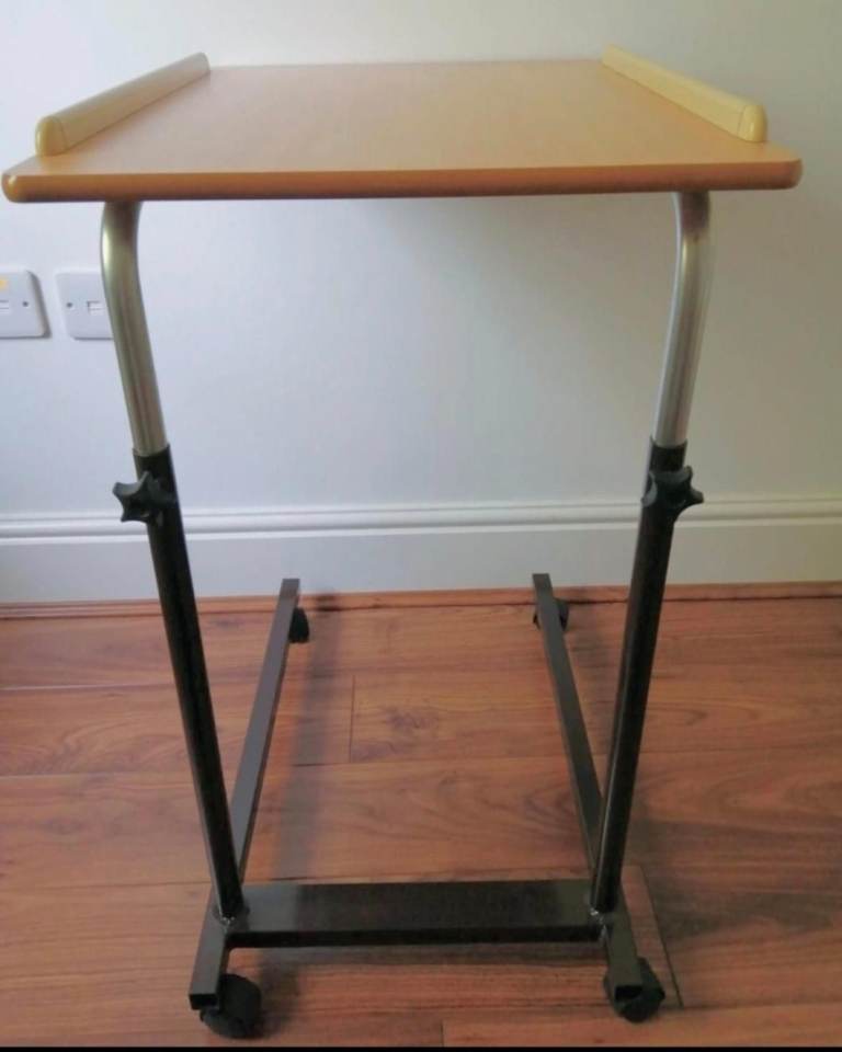 4 wheels adjustable height side table