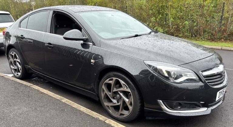 2016 Vauxhall Insignia 1.6 CDTi SRi VX Line Nav Hatchback 5dr Diesel Auto Euro 6 (136 ps) Hatchba...