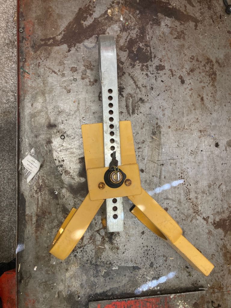 Wheel clamp , trailer lock , caravan wheel lock