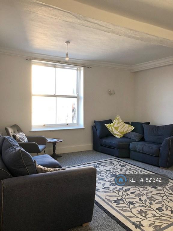 2 bedroom flat in St Mary's St, Whitchurch, SY13 (2 bed) (#621342)