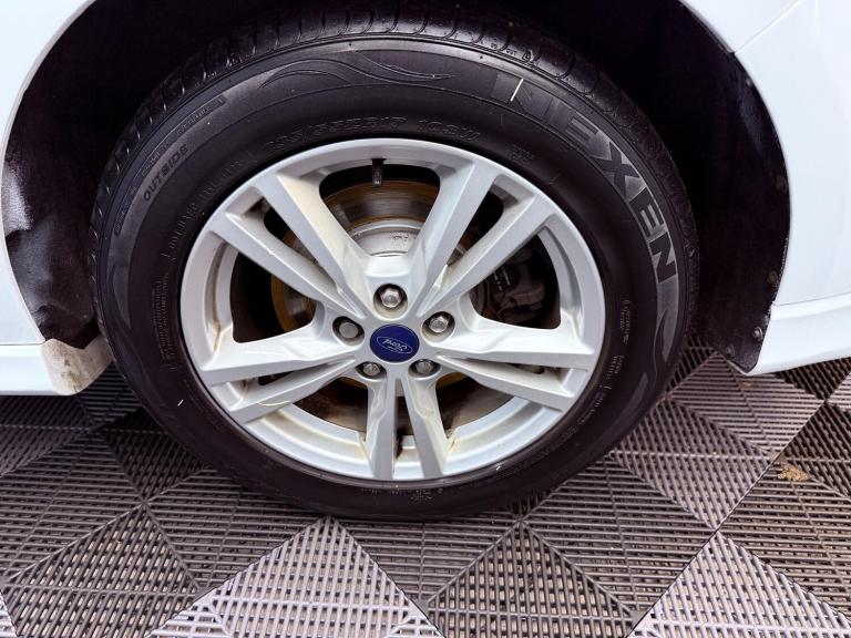 2016 Ford S-Max 1.5T EcoBoost Titanium Euro 6 (s/s) 5dr MPV Petrol Manual