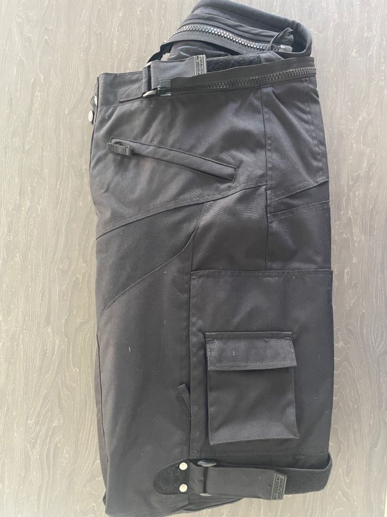 COMPLETE MOTORCYCLE OUTFIT 