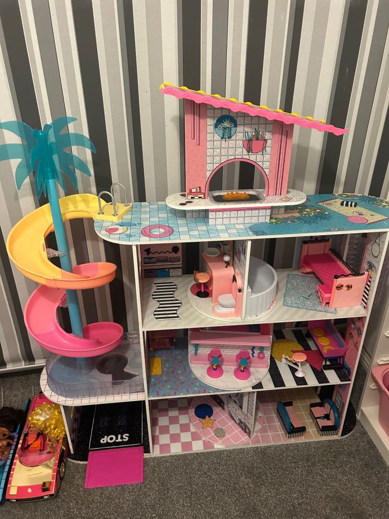 LOL dolls house 