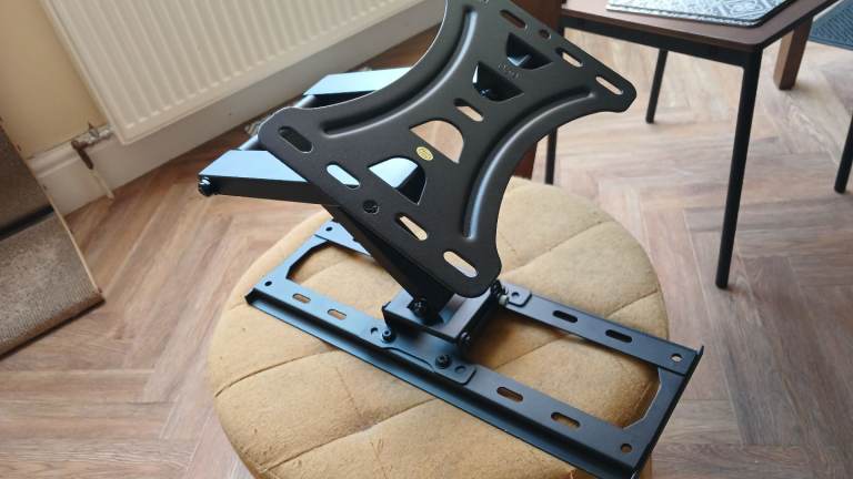 TV Wall Mount Bracket – Black, immaculate condition