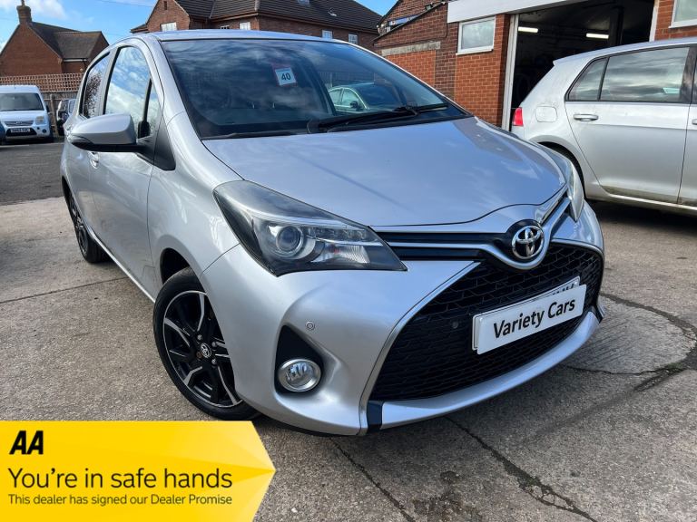 2016 Toyota Yaris 1.33 VVT-i Design 5dr HATCHBACK Petrol Manual