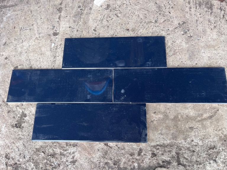 Eliane linear midnight blue ceramic brick 35 tiles 10cm x 30 cm 