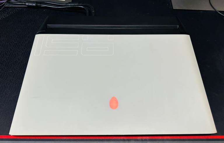 Alienware Area-51m Gaming Laptop – i9-9900K / RTX 2080 / 32GB RAM / 144Hz G-SYNC