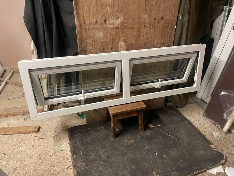 H 46.5 x W 159 cm - UPVC DOUBLE GLAZED WINDOW - CLEAR GLASS - GOOD CONDITION (REF: LJ189)