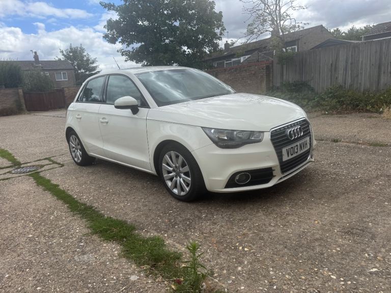 Audi, A1, Hatchback, 2013, Manual, 1598 (cc), 5 doors