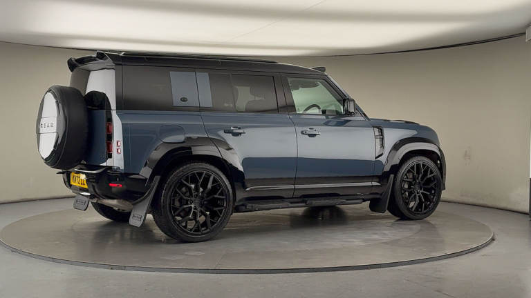 2022 Land Rover Defender 110 3.0 D300 MHEV X-Dynamic HSE SUV 5dr Diesel Auto 4WD Euro 6 (s/s) (30...
