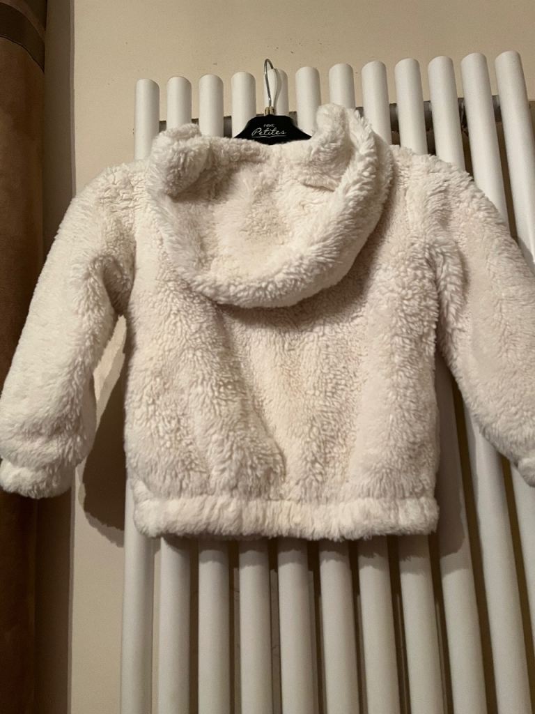 F&F Girls Faux Fur Hoody (4-5yrs)