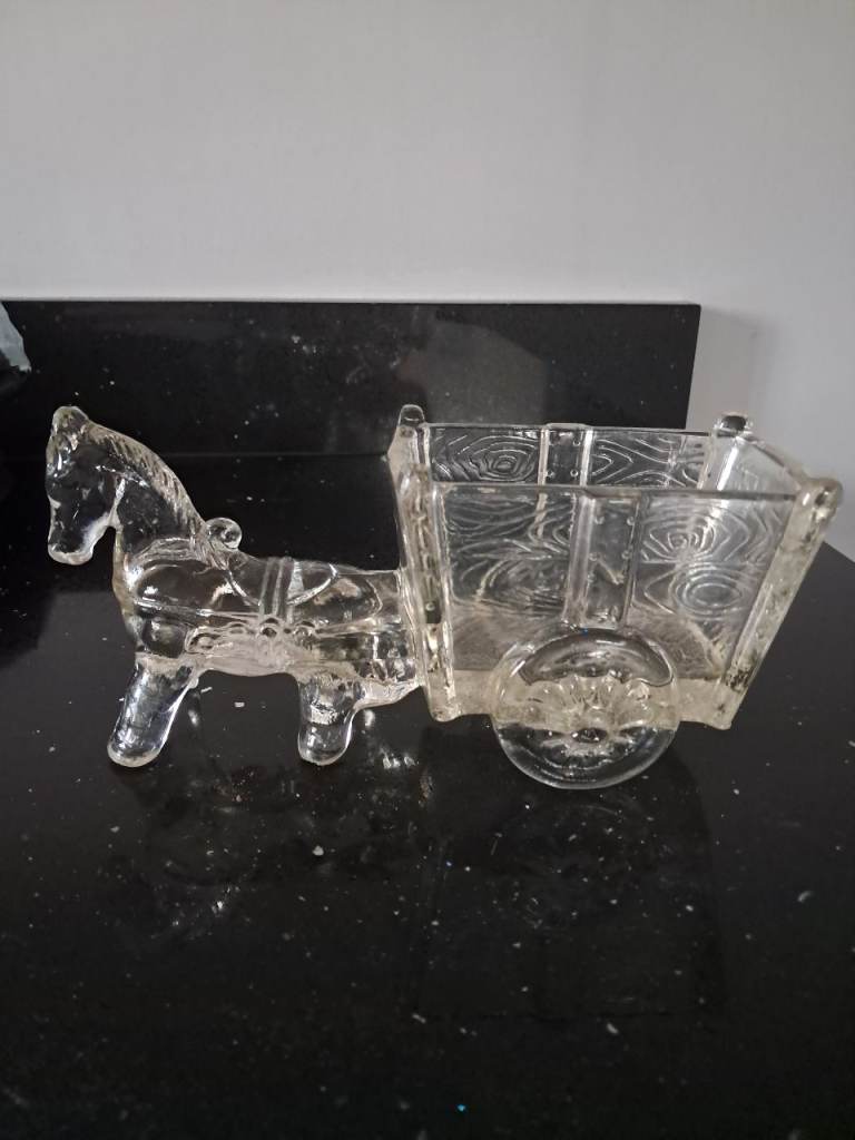 Vintage glass horse cart 1950s, reduced for quick sale