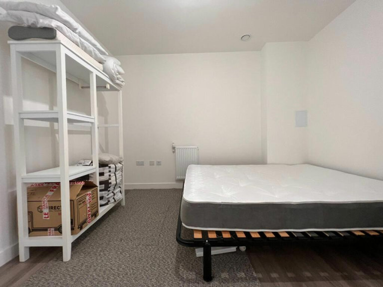 🏚️🔑  RENT A BEAUTIFUL ROOM IN ALDGATE EAST !!    🏚️ 