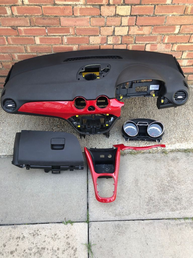 DASHBOARD Vauxhall Adam 2015