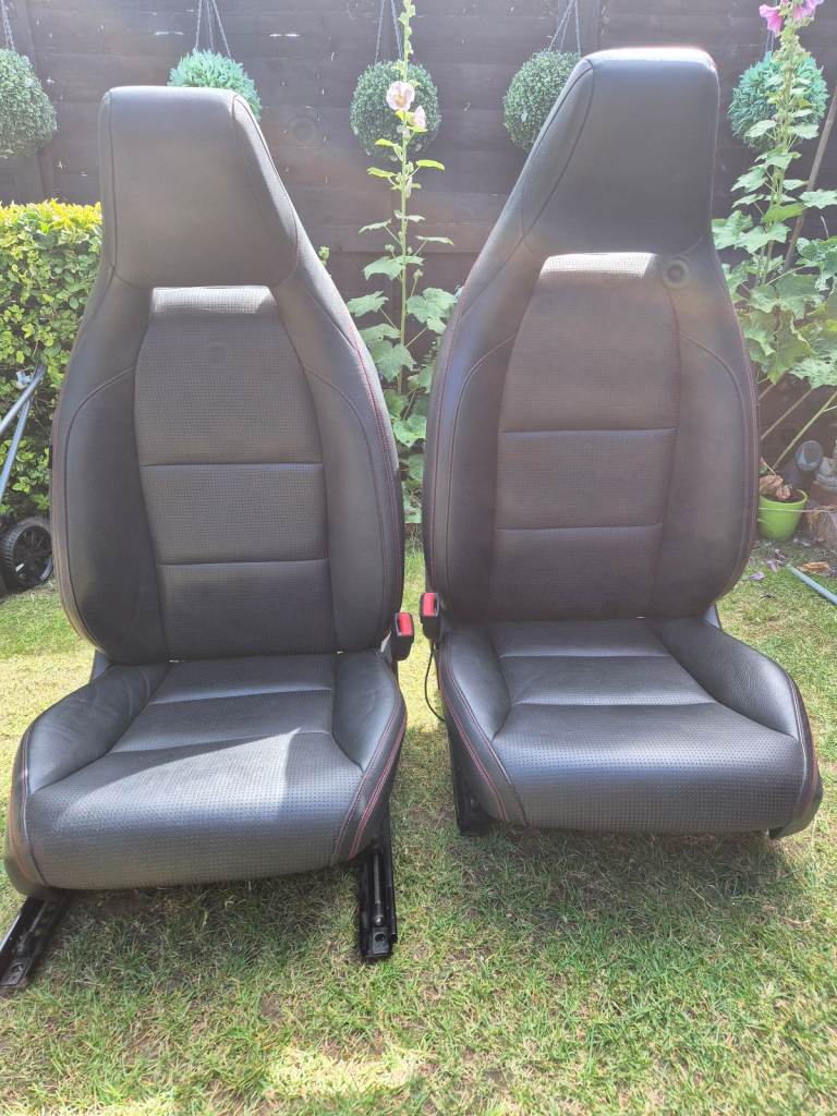 Mercedes Benz GLA 220d complete set of leather car seats (Front electric and heated)
