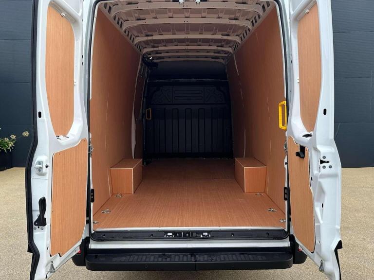 IVECO DAILY 2.3D HPI 14V 35S 4100 LWB H2 Euro 6 (s/s) 5dr 2025