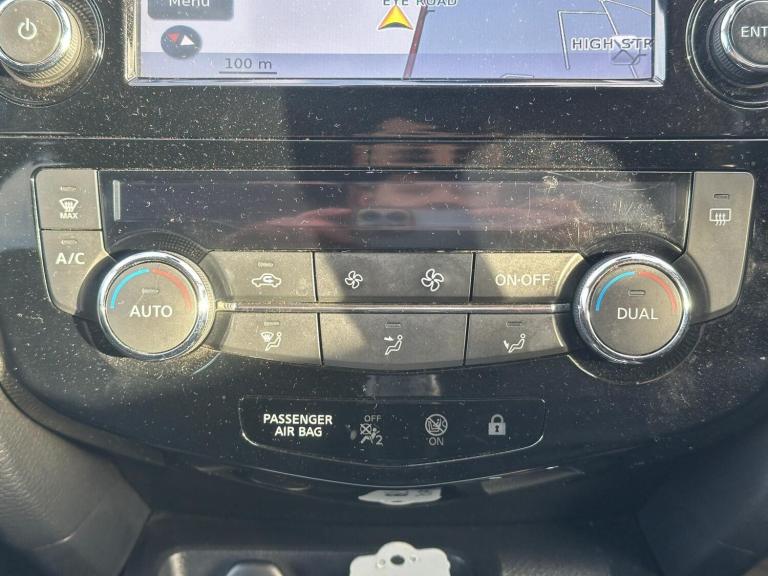 2015 Nissan Qashqai 1.5 dCi N-Tec+ 5dr HATCHBACK DIESEL Manual